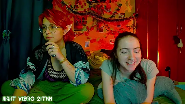 Snapshot of TrickyKitsune chatting on 30, 11, 2025 TrickyKitsune online show from 30, 11, 2025