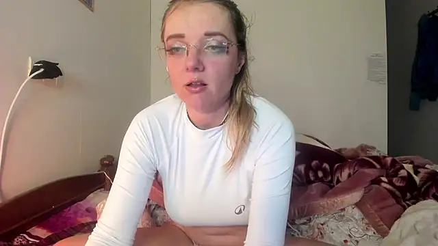 Snapshot of Magnetic_Amy chatting on 24, 7, 2026 Magnetic Amy online show from 24, 7, 2026