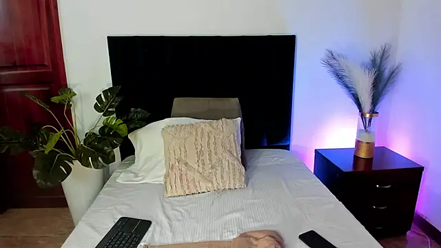 Snapshot of CelesteJoyy chatting on 7, 2, 2025 CelesteJoyy online show from 7, 2, 2025