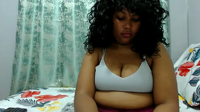 Snapshot of Teassa90 chatting on 18, 10, 2025 Teassa90 online show from 18, 10, 2025