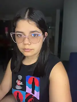 Snapshot of pretty_angela1 chatting on 17, 5, 2026 pretty angela1 online show from 17, 5, 2026