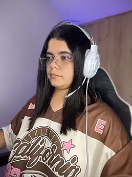 pretty angela1 online show from 12, 4, 2026