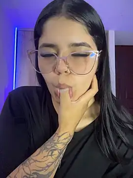 Snapshot of pretty_angela1 chatting on 6, 6, 2026 pretty angela1 online show from 6, 6, 2026