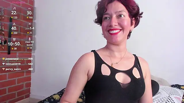 Snapshot of Laura_hellss chatting on 4, 3, 2025 Laura hellss online show from 4, 3, 2025