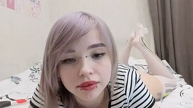 emodreamgirl online show from 16, 4, 2026