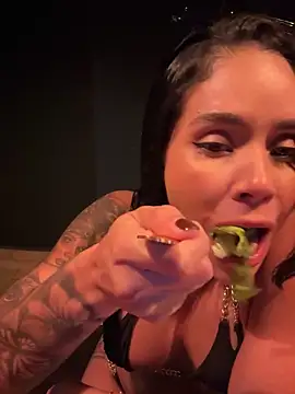 Karol Towers online show from 18, 3, 2025