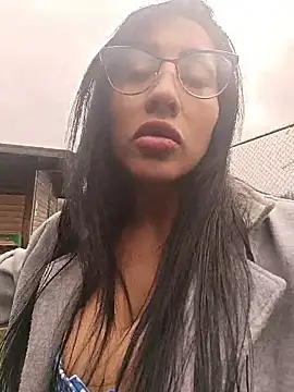 Isabellitasexi38 online show from 13, 1, 2026