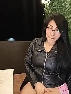 Isabellitasexi38 online show from 22, 4, 2026