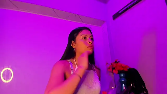 Chloe Martini online show from 9, 10, 2025