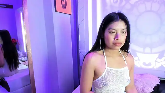 Chloe Martini online show from 18, 4, 2026