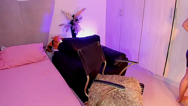 rachaeldeckard   online show from 7, 11, 2025