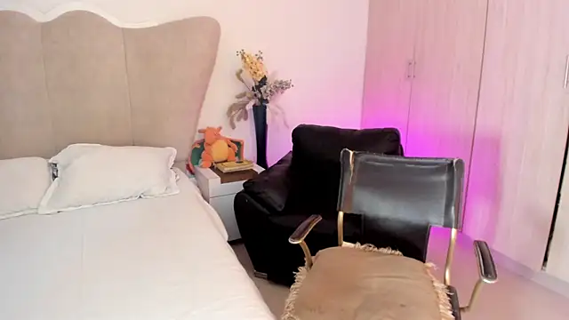 rachaeldeckard   online show from 21, 10, 2025