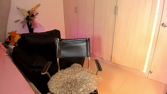 rachaeldeckard   online show from 4, 11, 2025