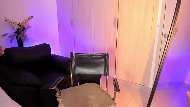 rachaeldeckard   online show from 17, 11, 2025