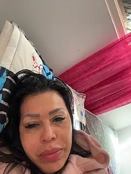 Snapshot of KarolRubi1 chatting on 12, 5, 2026 KarolRubi1 online show from 12, 5, 2026