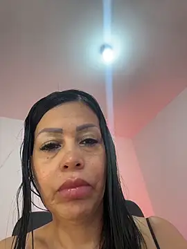 Snapshot of KarolRubi1 chatting on 17, 5, 2026 KarolRubi1 online show from 17, 5, 2026