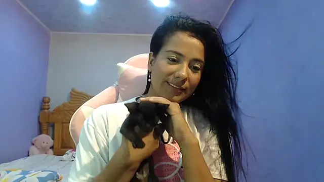 Snapshot of Coral0403 chatting on 5, 11, 2025 Coral0403 online show from 5, 11, 2025