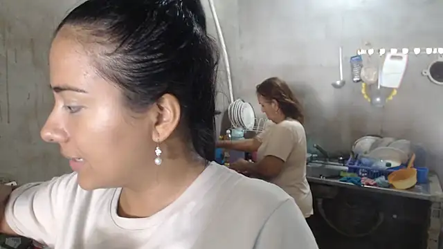 Snapshot of Coral0403 chatting on 9, 10, 2025 Coral0403 online show from 9, 10, 2025