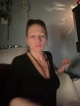 AlessasRoom online show from 5, 2, 2026