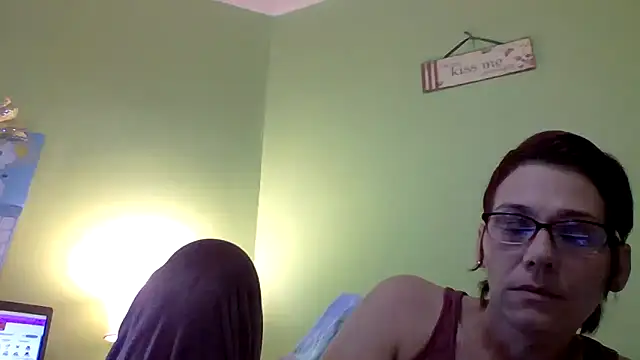 TheOneNOnlyHalfPint online show from 8, 2, 2025