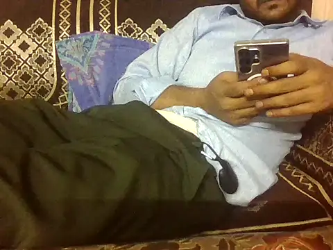 Snapshot of indihotguy chatting on 11, 5, 2026 indihotguy online show from 11, 5, 2026