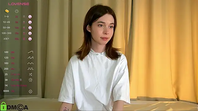 Snapshot of LittleOriana chatting on 24, 2, 2025 LittleOriana online show from 24, 2, 2025