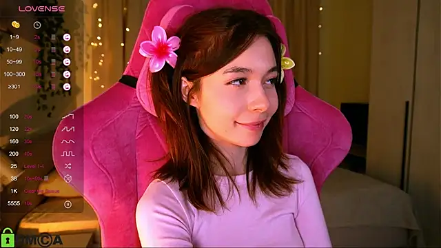 Snapshot of LittleOriana chatting on 6, 3, 2025 LittleOriana online show from 6, 3, 2025