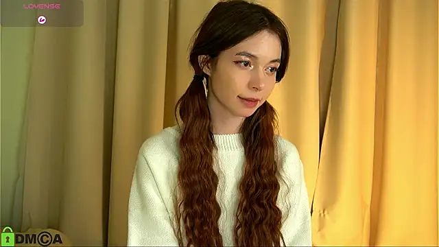 Snapshot of LittleOriana chatting on 14, 2, 2025 LittleOriana online show from 14, 2, 2025