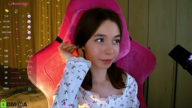 Snapshot of LittleOriana chatting on 7, 3, 2025 LittleOriana online show from 7, 3, 2025