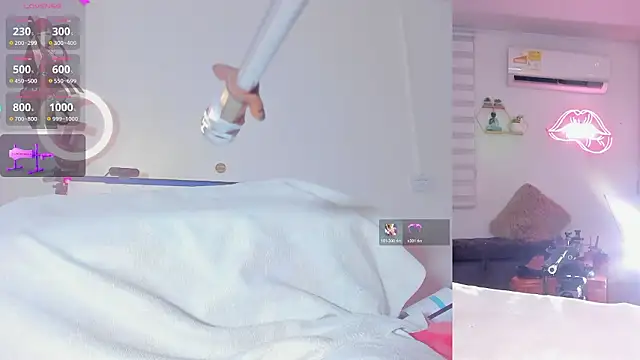 Maria Jones  online show from 3, 2, 2026