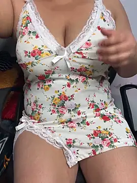 tanvihot2 online show from 14, 4, 2026