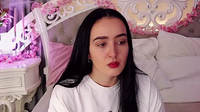 KimKhallifa online show from 15, 2, 2026