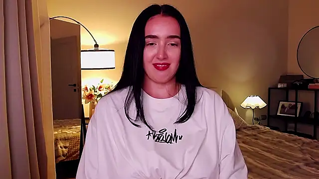 KimKhallifa online show from 10, 7, 2026