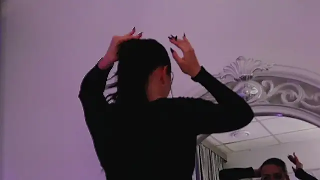 KimKhallifa online show from 29, 11, 2025