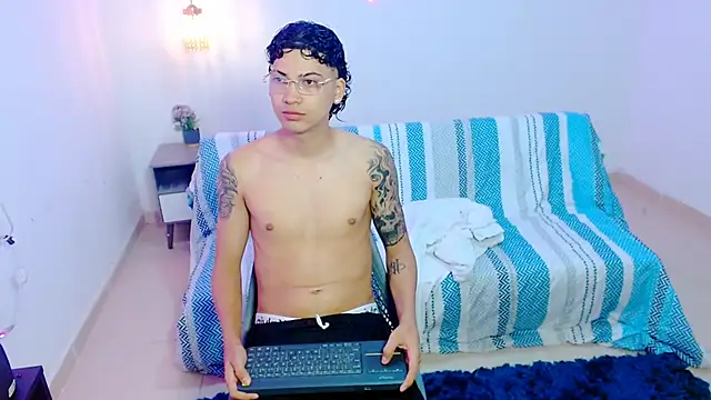 Snapshot of Br4ndxpimm chatting on 30, 5, 2026 Br4ndxpimm online show from 30, 5, 2026