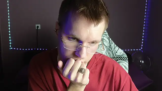 Leonnextdoor online show from 30, 12, 2024