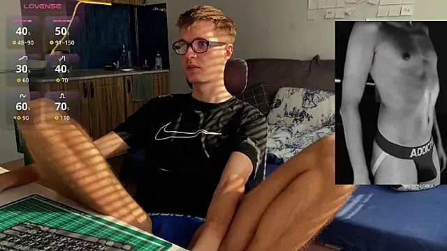 Leonnextdoor online show from 28, 2, 2026