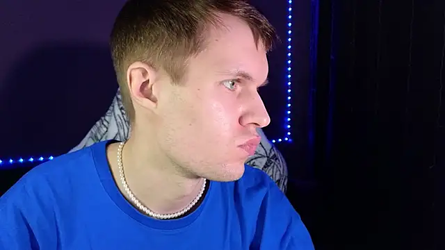 Leonnextdoor online show from 28, 1, 2025