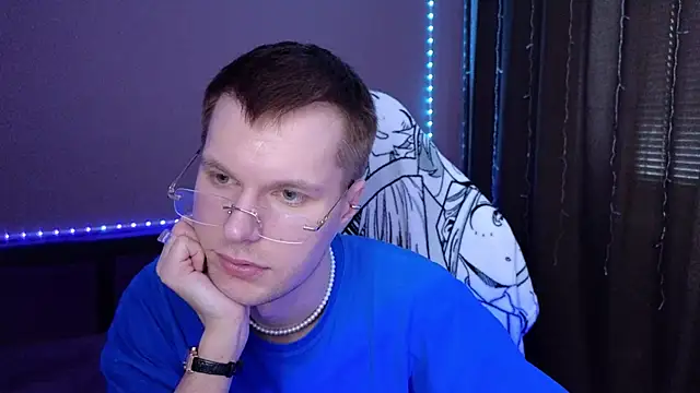 Leonnextdoor online show from 10, 1, 2025