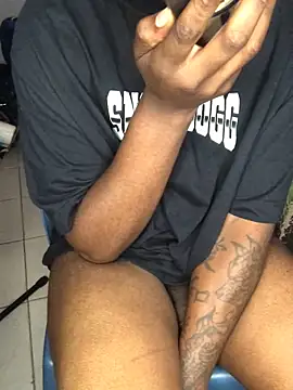 Redfucks333 online show from 18, 4, 2026