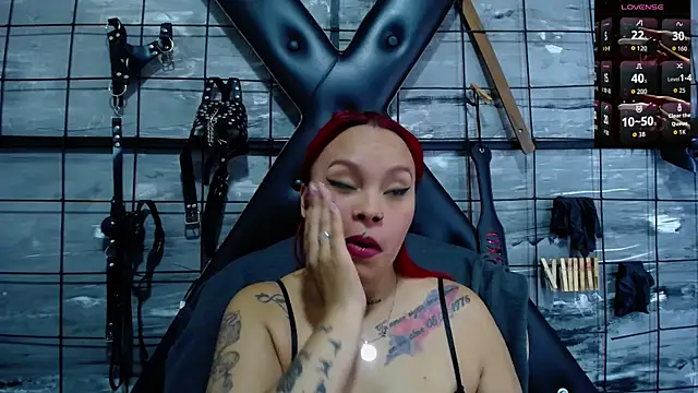 Snapshot of Alana_Roth chatting on 18, 11, 2025 Alana Roth online show from 18, 11, 2025