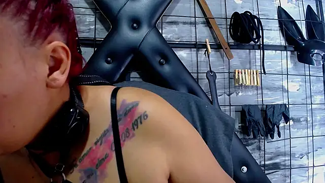 Snapshot of Alana_Roth chatting on 24, 11, 2025 Alana Roth online show from 24, 11, 2025