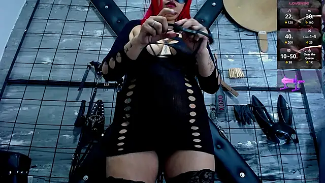 Snapshot of Alana_Roth chatting on 14, 11, 2025 Alana Roth online show from 14, 11, 2025