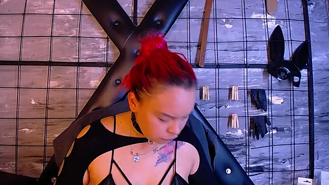 Snapshot of Alana_Roth chatting on 31, 10, 2025 Alana Roth online show from 31, 10, 2025