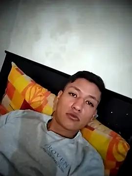 Snapshot of MartzJJ chatting on 27, 10, 2025 MartzJJ online show from 27, 10, 2025