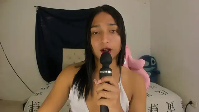 Miss noah18 online show from 8, 11, 2025