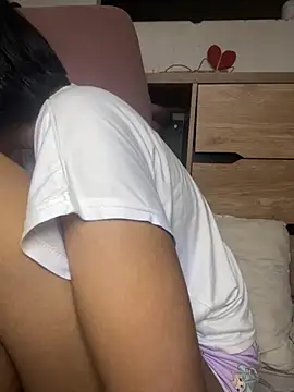 Ninabrunette18 online show from 5, 11, 2025