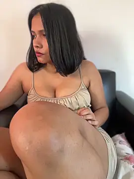 Ninabrunette18 online show from 10, 4, 2026