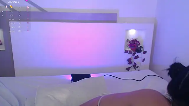 VenusEvans1 online show from 27, 1, 2025