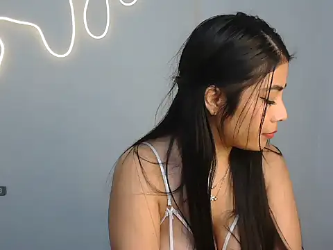 conejita linda online show from 24, 1, 2025